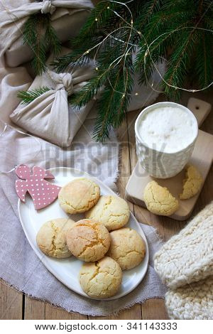 Cookies Lemon Crack In Christmas Or New Year Decoration.