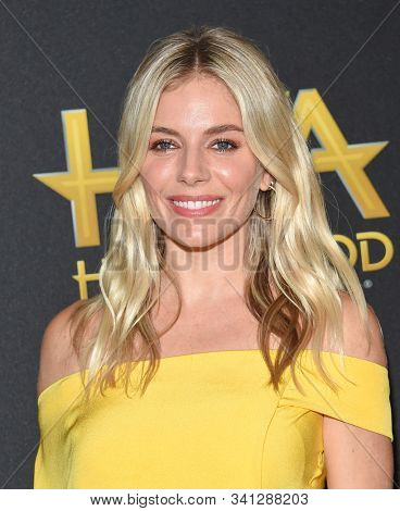 LOS ANGELES - NOV 03:  Sienna Miller arrives for the Hollywood Film Awards 2019 on November 03, 2019 in Beverly Hills, CA