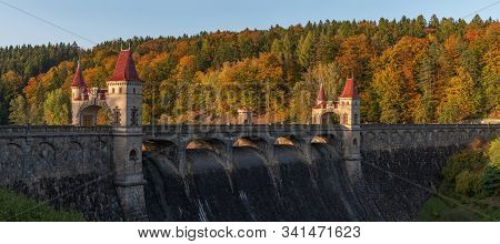 Autumn At The Dam Les Kralovstvi Near Dvur Kralove Nad Labem