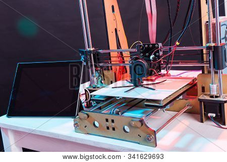3d Printer Working And Printing Plastic Prototype