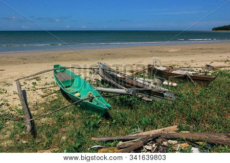 Traditional Fishing Boats In The Tempurung Beach,kuala Penyu,sabah Borneo,malaysia.its A Long Stretc
