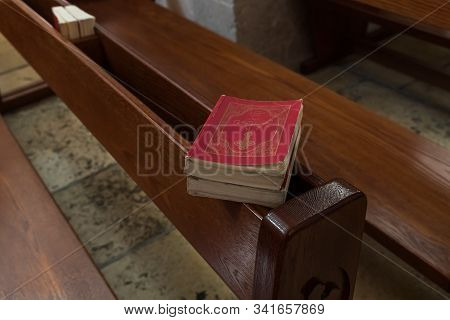 Jerusalem, Israel, December 28, 2018 : Holy Books In Arabic Lay On A Bench For Prayer In The Hall Of