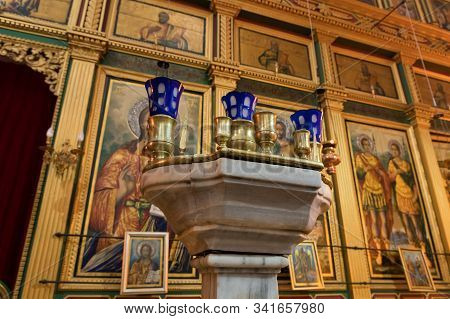Jerusalem, Israel, December 28, 2018 : The Interior Of The St. Nicholas Church In Bay Jala - A Subur