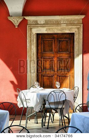 Restaurant-TÃ¼r