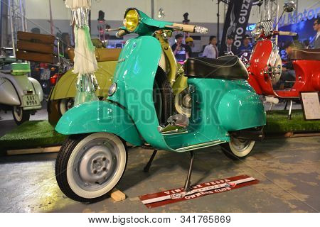 Pasig, Ph - Sept. 29: Vespa Vintage Motorcycle At Philippine Moto Heritage Weekend On September 29, 