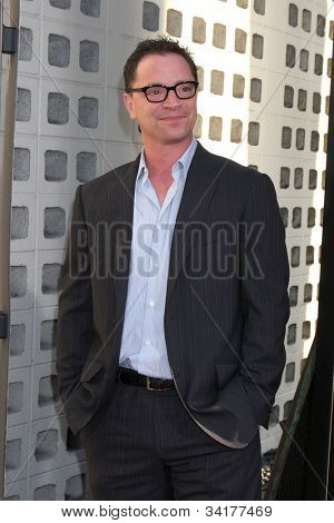 LOS ANGELES - JUN 20: Joshua Malina arriva a 