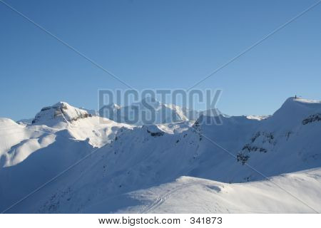 Mont Blanc en cielo azul 2