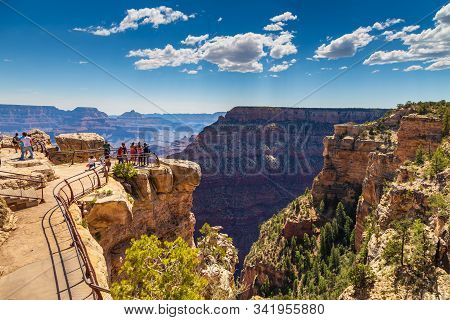Grand Canyon Village, Usa- 31 May 2015: View Of The Grand Canyon Colorado. People At Mather Point, R