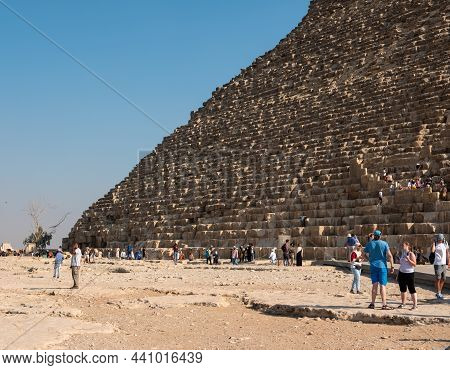 Giza, Cairo, Egypt - September 30, 2021: Pyramid Of Cheops, The Largest Of The Egyptian Pyramids. To
