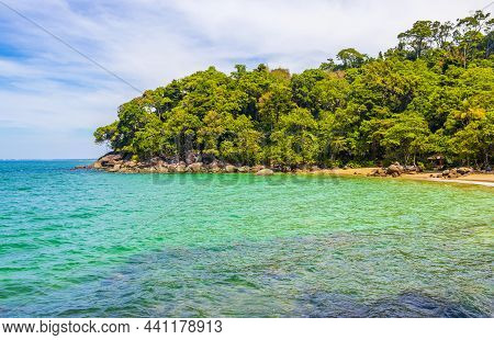 Small Sandy Beach Lamru Nationalpark Khao Lak Phang-nga Thailand.