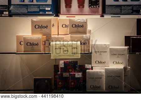 Belgrade, Serbia - November 12, 2020: Chloe Versace Logo On Their Perfume Eau De Parfum Seen In A Wi