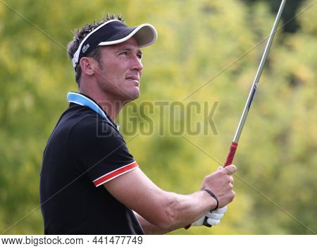 Golfer In Action At Stade Francais Open 2008 In Coruson