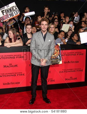 LOS ANGELES - NOV 18:  Sam Claflin at the The Hunger Games:  Catching Fire Premiere at Nokia Theater on November 18, 2013 in Los Angeles, CA