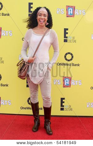LOS ANGELES - NOV 17:  Gina Torres at the P.S. Arts Express Yourself 2013 at Barker Hanger on November 17, 2013 in Santa Monica, CA