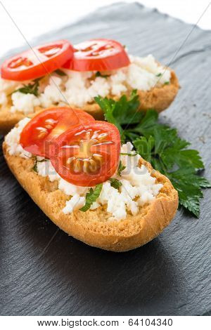 Bread With Cottage