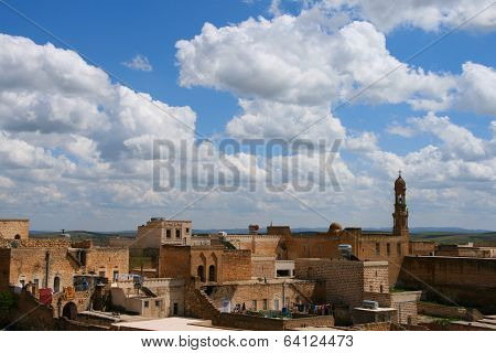 overview of the village of Midyat