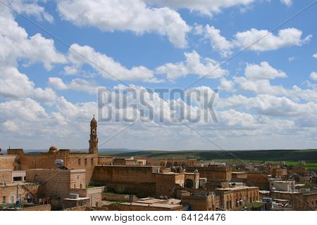 overview of the village of Midyat