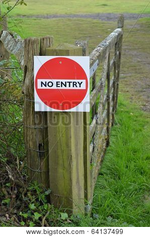 No entry sign.