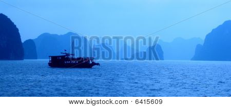 Ha Long Bay