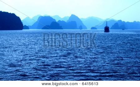 Ha Long Bay