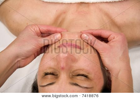 masaje de barbilla
