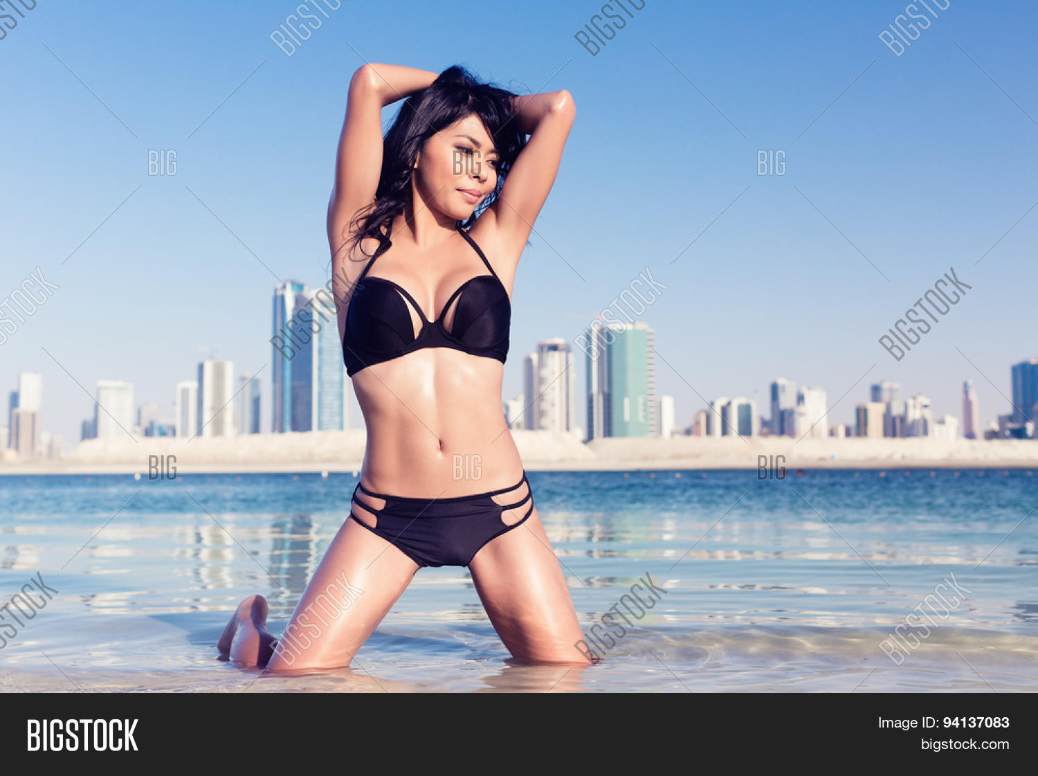 Sexy Tourist Girl Image & Photo (Free Trial) | Bigstock
