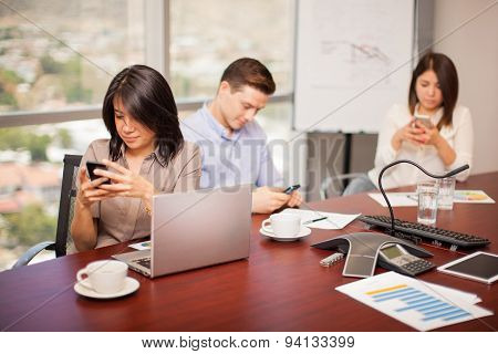 Social Media Beats Work