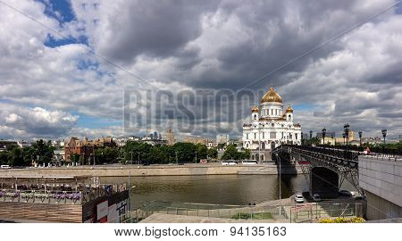 Moscow, Russia - June 10, 2015: Patriarshy Footbridge And Cathedral Of Christ The Saviour On  June 1