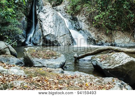 Mae-haad Waterfall; Huai Nam Dang National Park At Wiang-haeng,chiangmai, Thailand