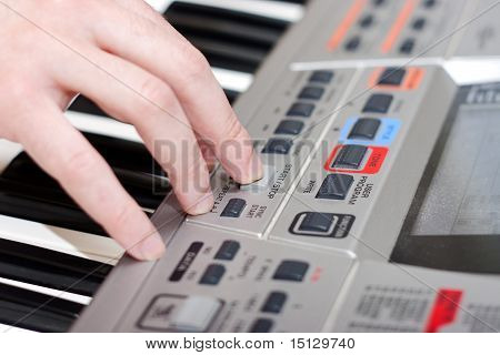 Tocando piano