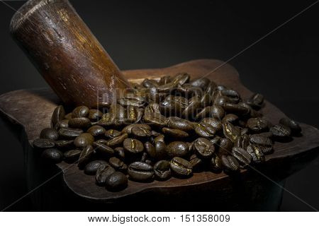 Coffe beans in mug /Coffee beans close up