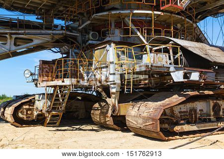 multi bucket excavator, giant stacker, absetzer in career
