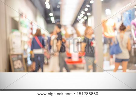 Blur Image, People In Shopping Mall.