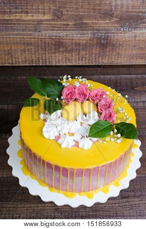 Vanilla Cream Cheese Cake With Roses And Macarons