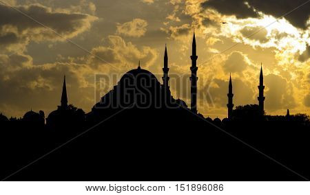 Suleymaniye mosque silhouette is every evning is veri nice.