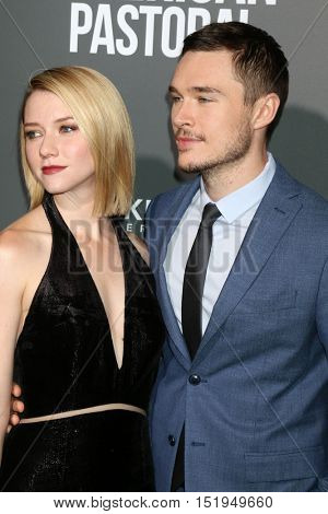 LOS ANGELES - OCT 13:  Valorie Curry, Sam Underwood at the 