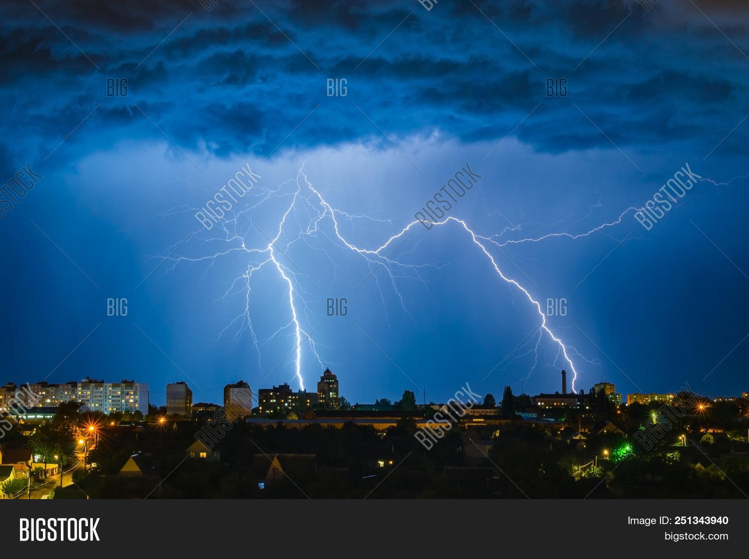 Lightning Over City Image & Photo (Free Trial) | Bigstock
