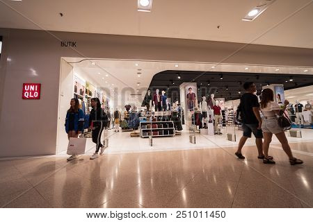Subang Jaya, Selangor - 25 July 2018. Uniqlo Outlet Inside Sunway Pyramid Mall At Subang Jaya.