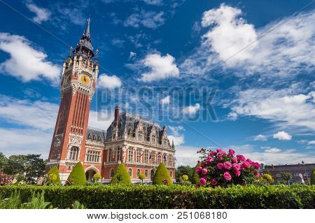 Calais, France - 16 June 2018: Flemish And Neo-renaissance City Hall. Its Famous Belfry, Culminates 