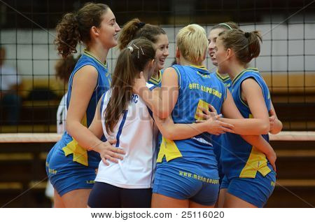 Jönköpings Södra, Ungern - 21 oktober: Jönköpings Södra spelare fira på en ungersk NB I. League volleyboll ga