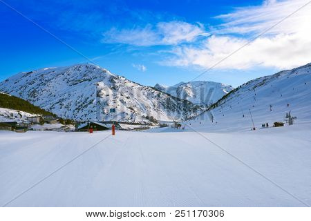 Candanchu ski in Huesca on Canfranc Pyrenees at Spain