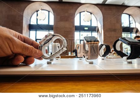 Paris, France - Jul 16, 2018: Modern Apple Mac Store Main Hall With Touching The Newst Latest And Mo