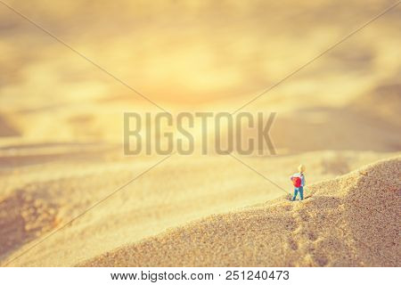 Mini Traveller Doll And Sea.