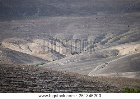 Mountain Peaks And Mountain Ranges Are Closely Shot On A Long-focus Lens From A Long Distance.
