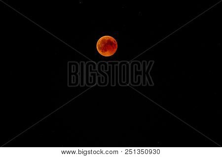 No Direct Sunlight Leads To A Bright Red Bloodmoon