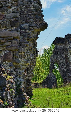Ruins Of The Kanko Castle, Vinogradiv, Ukraine