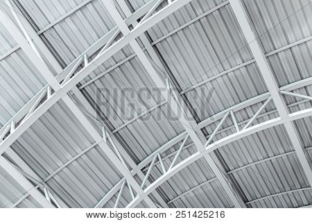 Industrial Corrugated Metal Ceiling Structure With Metal Truss Frame