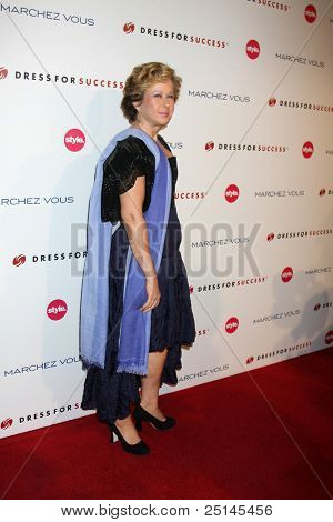 LOS ANGELES - NOV 7: Yeardley Smith kommt bei 3rd Annual geben & Get-Fete in The London West Ho