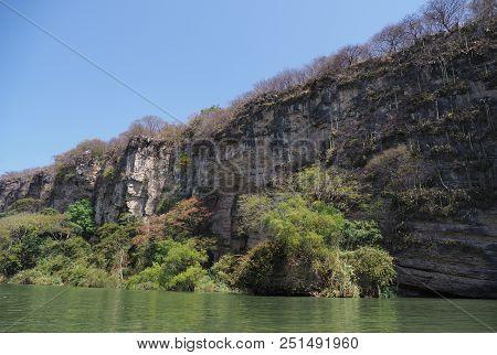 Brilliant Rocky Cliff Of Sumidero Canyon At Grijalva River Landscapes In Chiapas State In Mexico Wit