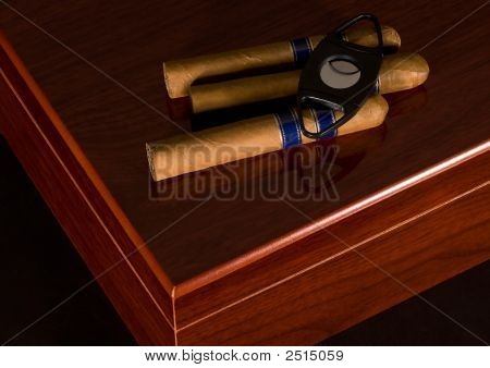 Cigarer...Venter